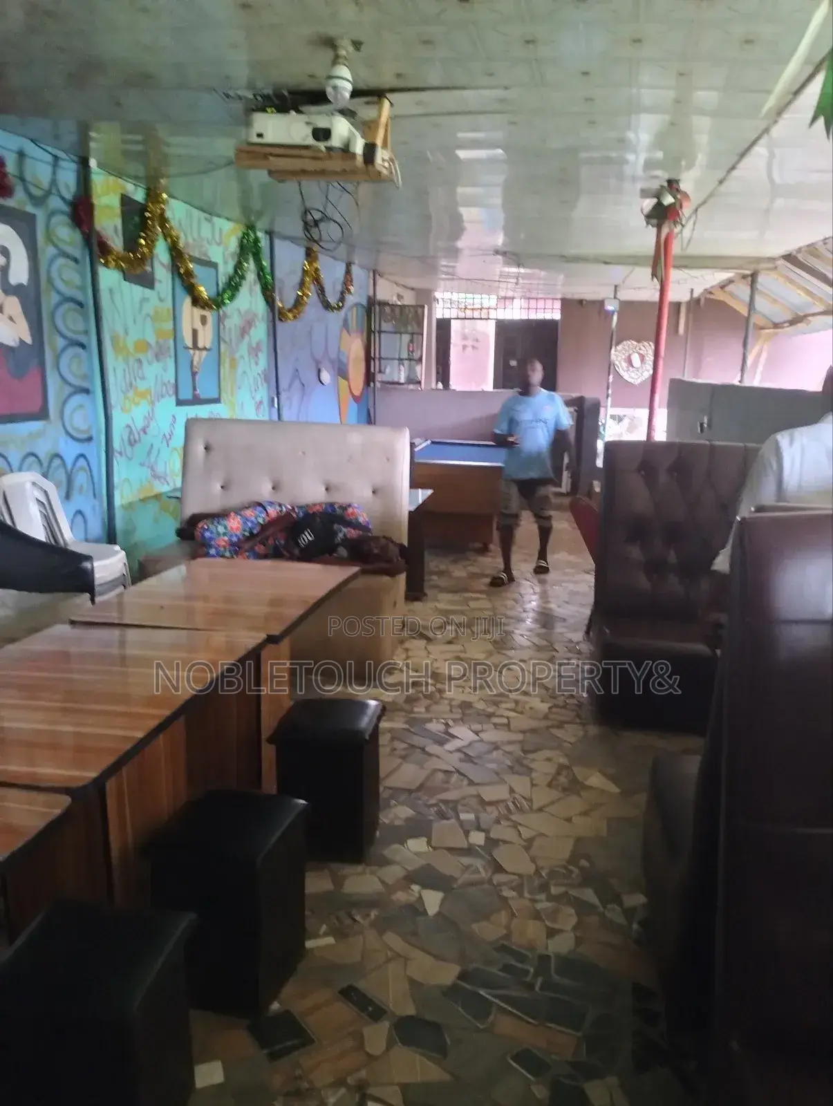7rooms Hotel and Bar at Isheri Olofin