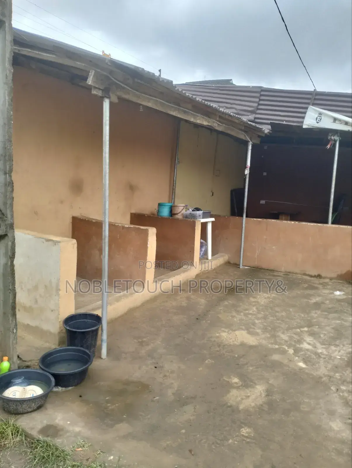 7rooms Hotel and Bar at Isheri Olofin