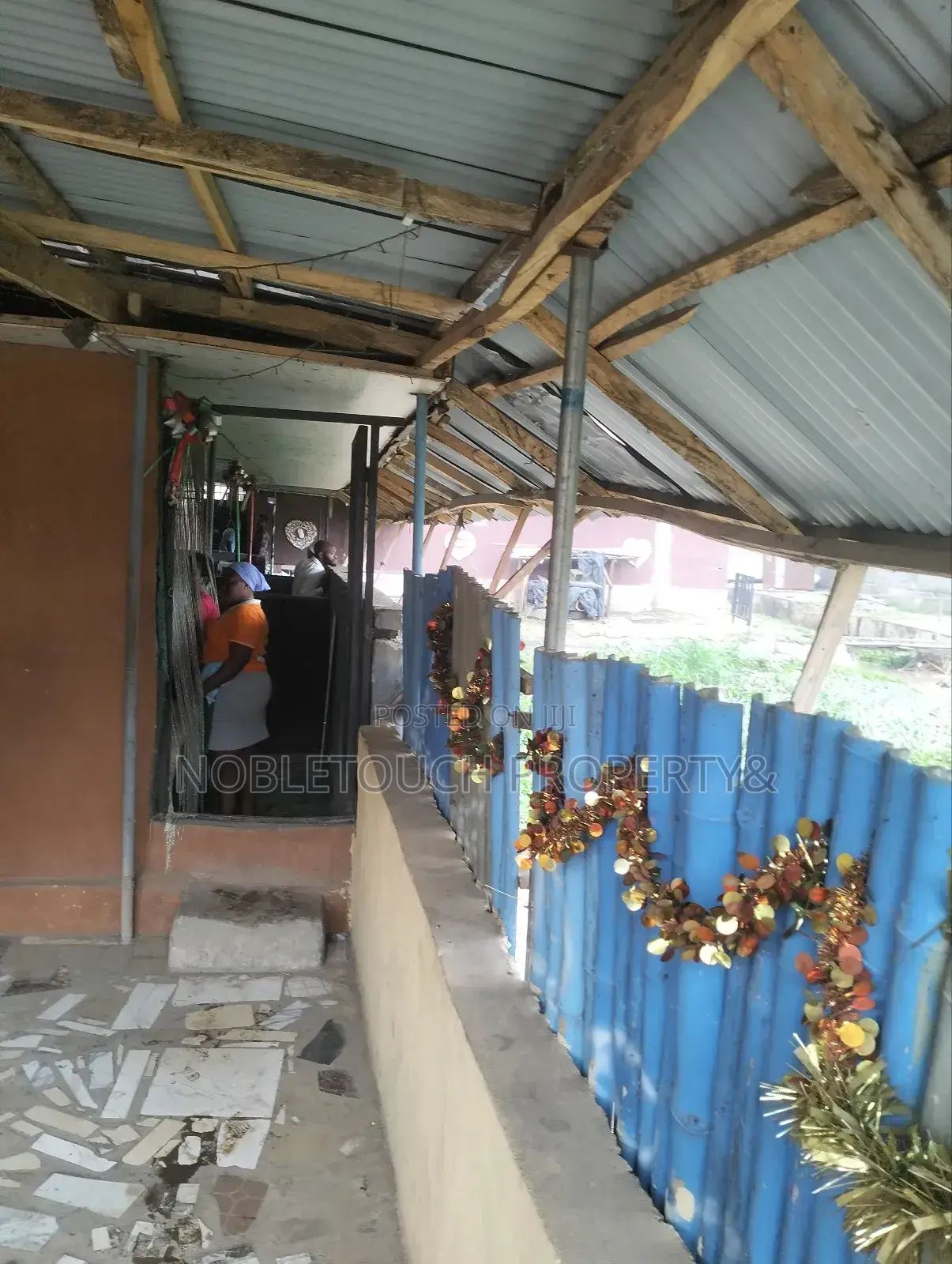 7rooms Hotel and Bar at Isheri Olofin