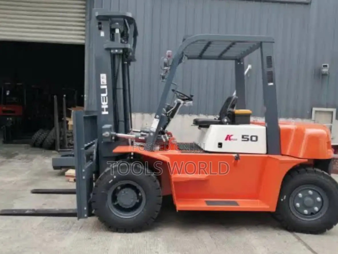 Heavy-Duty Heli Cpcd50 Diesel Forklift 5t for Warehouse Use