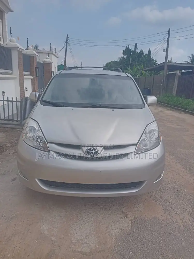 Toyota Sienna LE AWD 2006 Gold