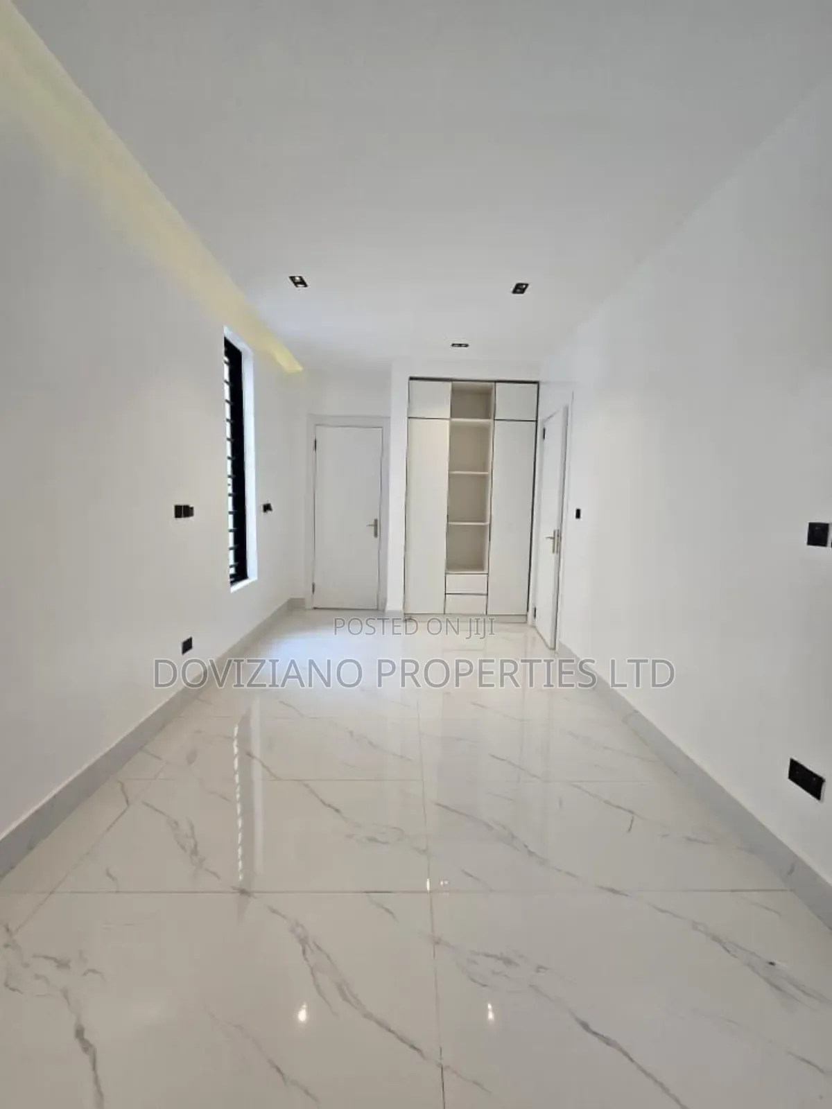 5bdrm Duplex in Lekki Phase 1 for sale