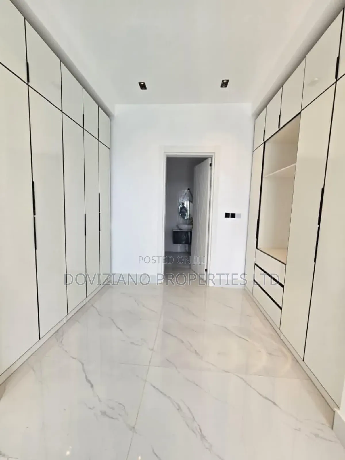 5bdrm Duplex in Lekki Phase 1 for sale