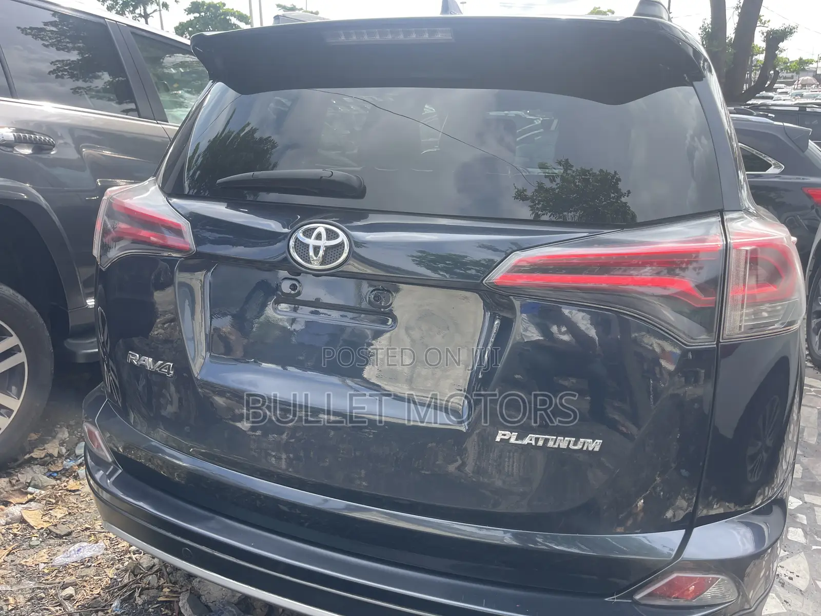 Toyota RAV4 Platinum FWD (2.5L 4cyl 6A) 2017 Blue
