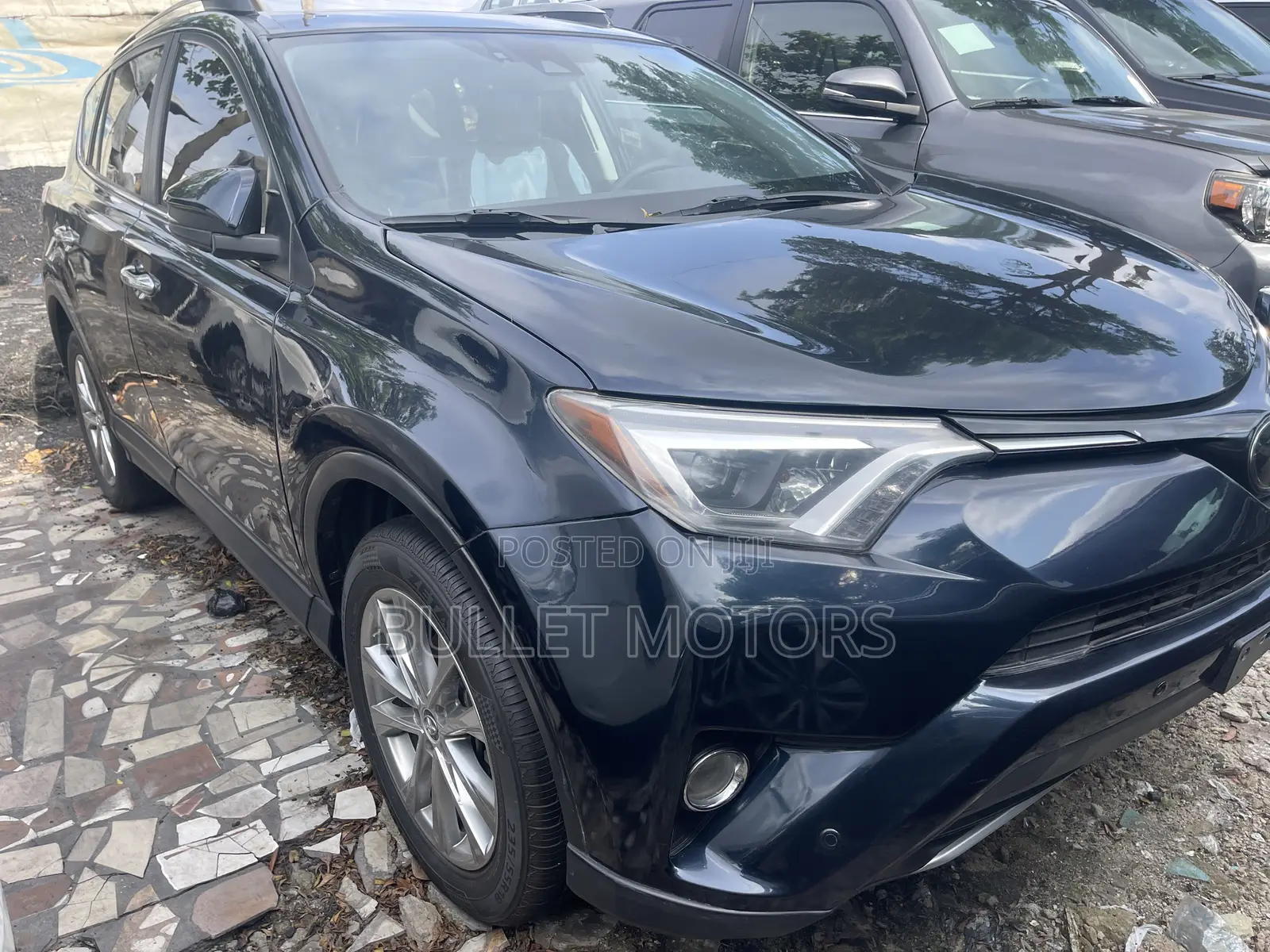 Toyota RAV4 Platinum FWD (2.5L 4cyl 6A) 2017 Blue