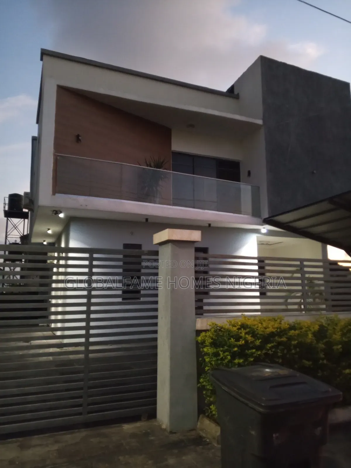4bdrm Duplex in Beachwood Estate, Lakowe for sale