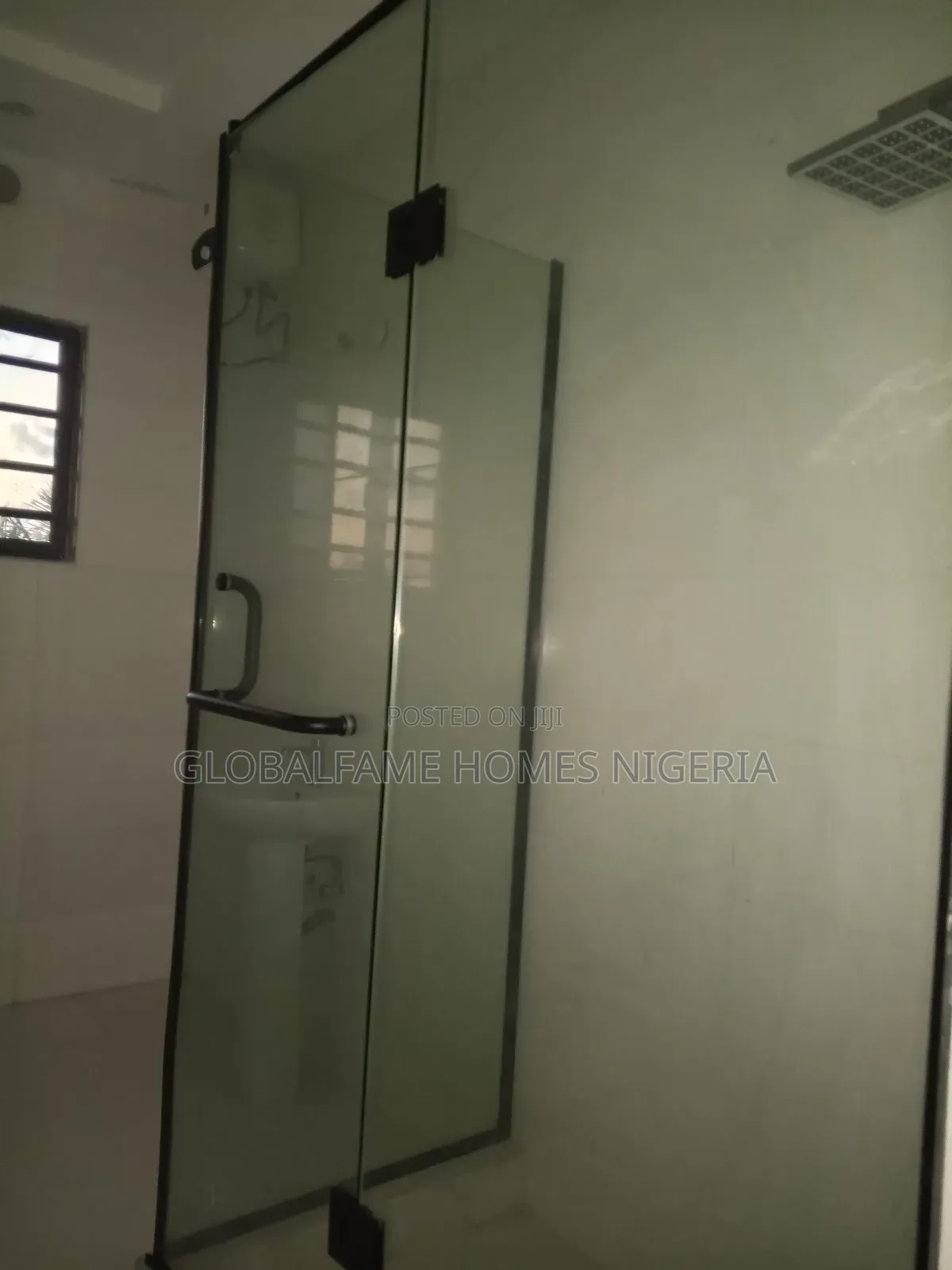 4bdrm Duplex in Beachwood Estate, Lakowe for sale