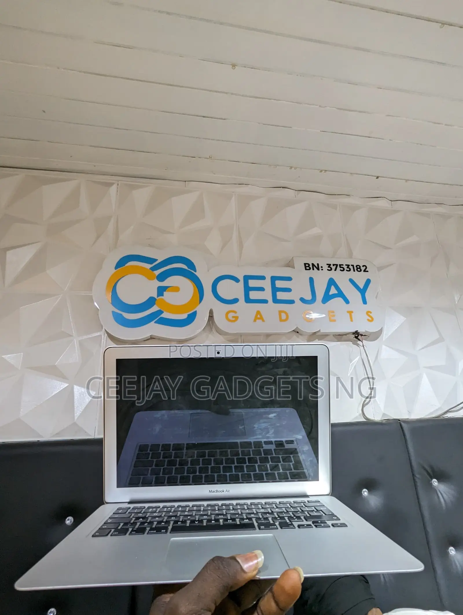 Laptop Apple MacBook Air 2017 8GB Intel Core I5 SSD 128GB
