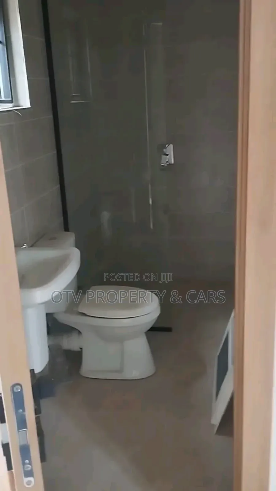 3bdrm Block of Flats in Life Camp for rent