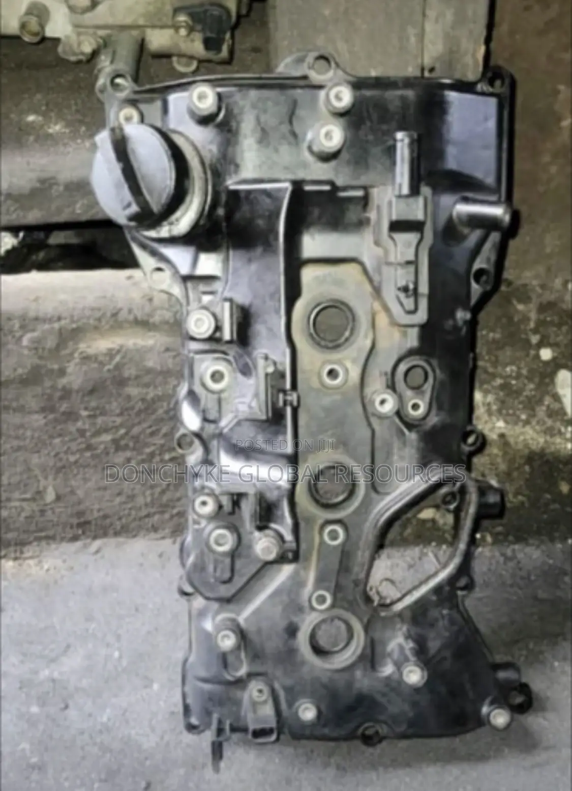 Valve Cover V35a Land Cruiser 2025