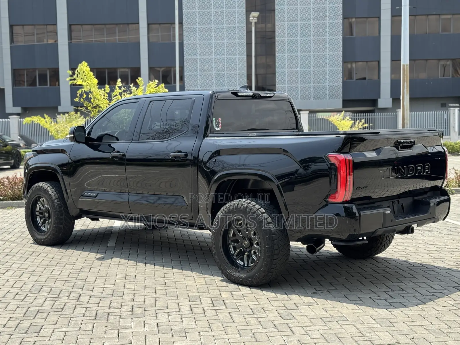 Toyota Tundra Platinum CrewMax 6.5' Bed 2024 Black