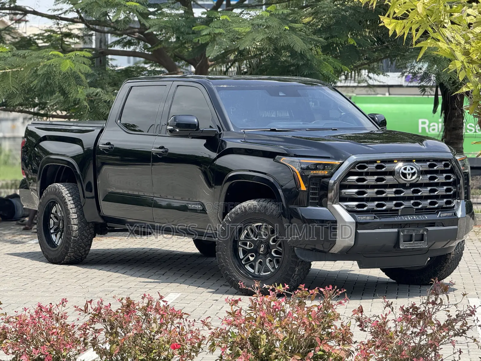 Toyota Tundra Platinum CrewMax 6.5' Bed 2024 Black
