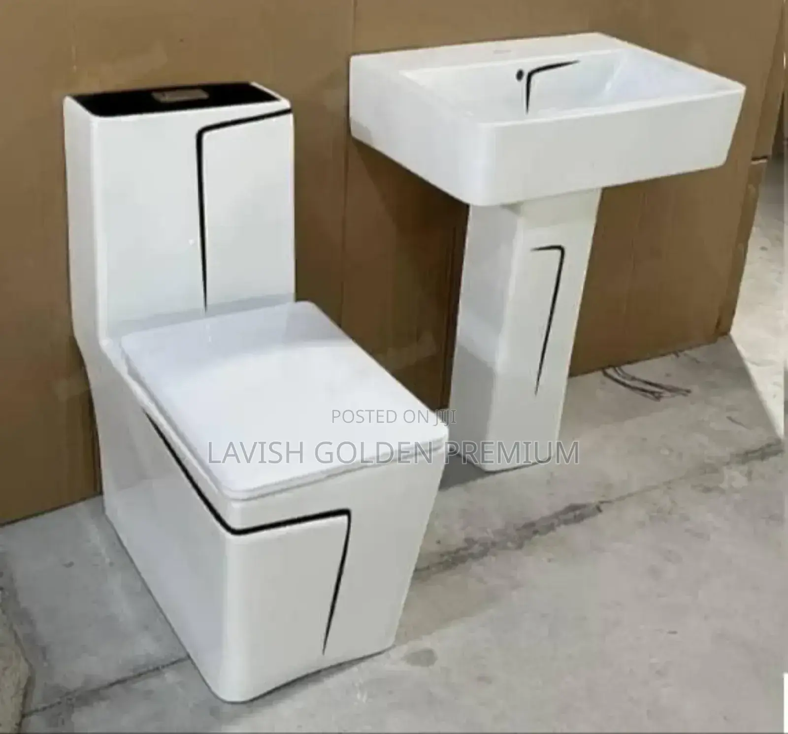 Toilet Seat With Basin and Pedestria
