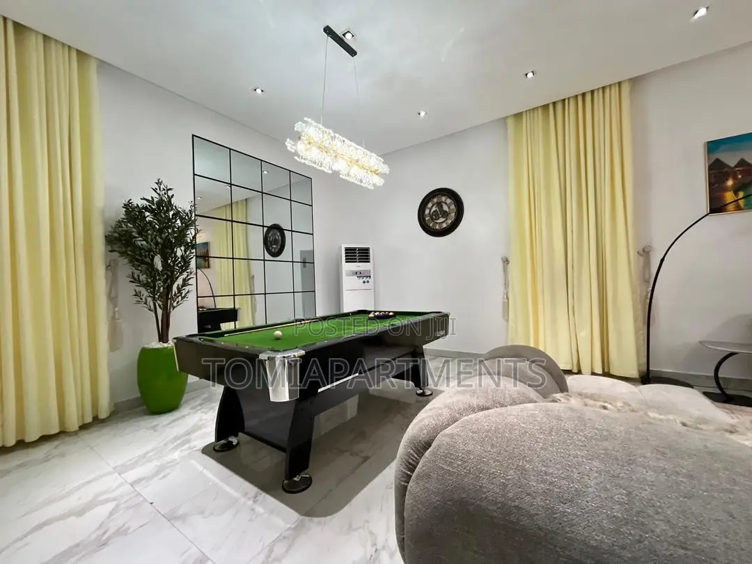 5 Bedroom Detached Self Compound Duplex Shortlet Apartment in Lekki