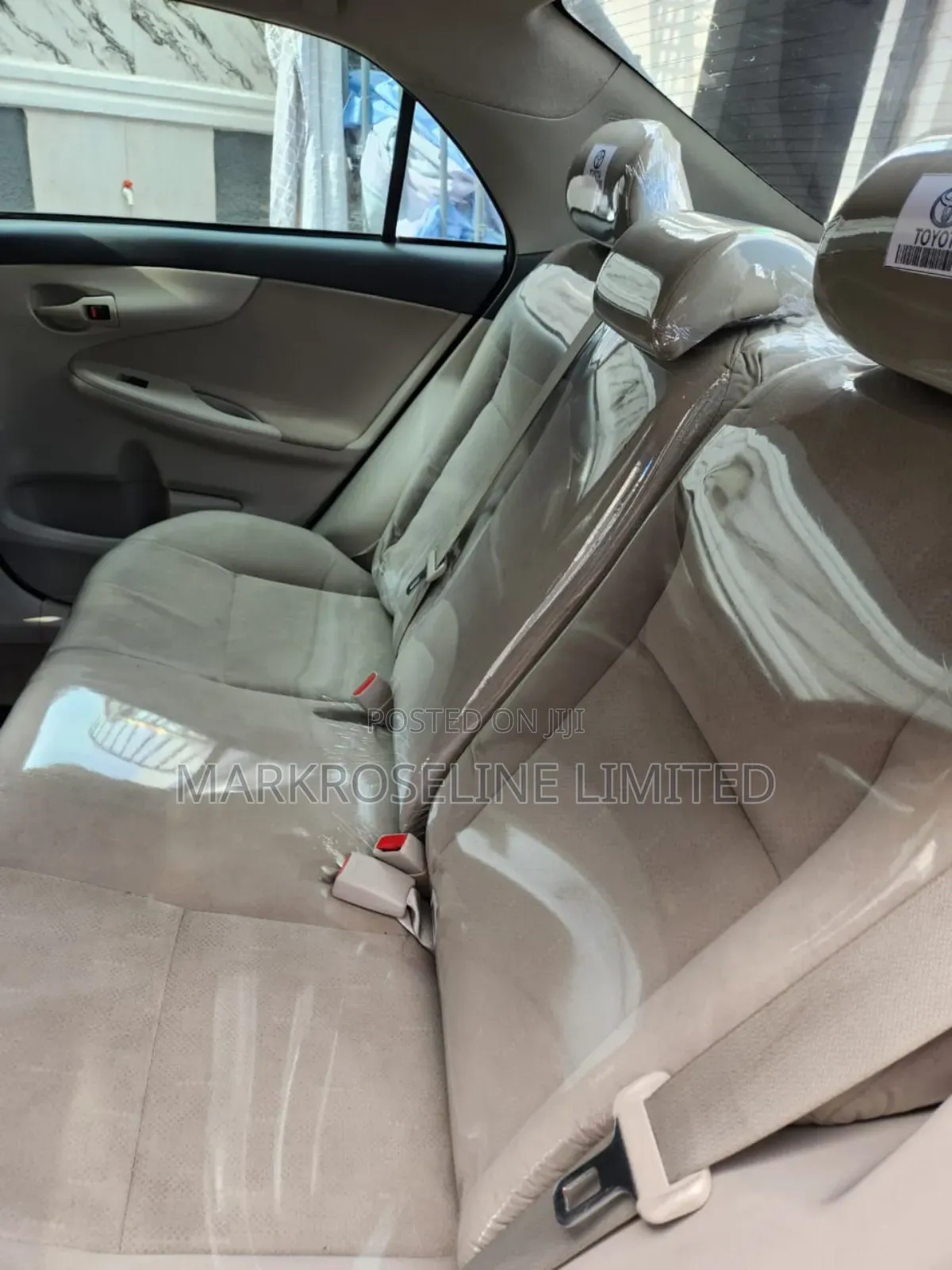 Toyota Corolla L 4-Speed Automatic 2013 Red