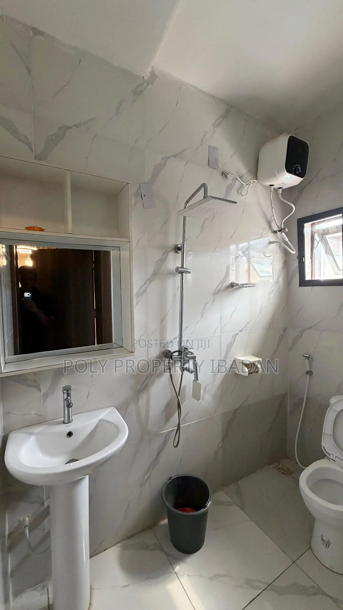 3 Bedroom Shortlet Apartment Jericho Gra