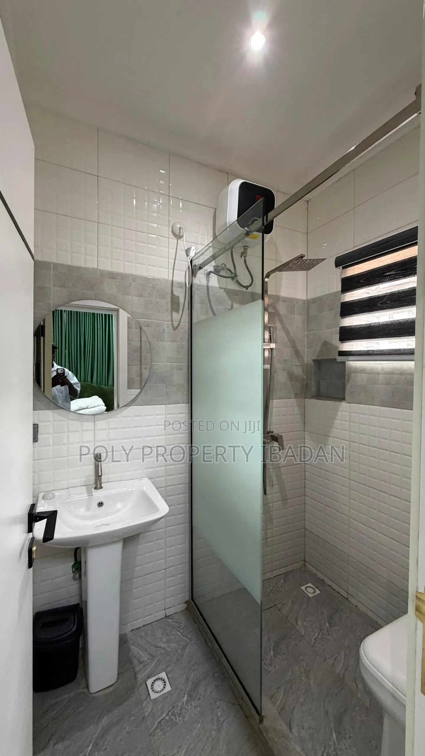 2 Bedroom Shortlet Apartment/ Ringroad Ibadan