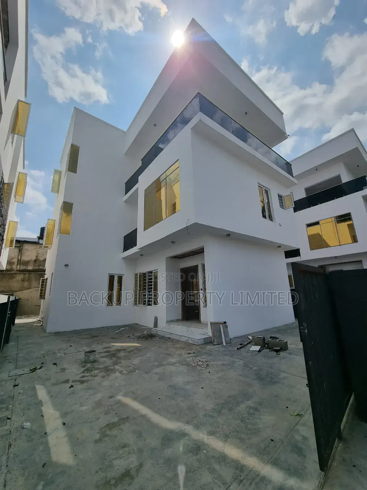 5bdrm Duplex in Opebi for sale