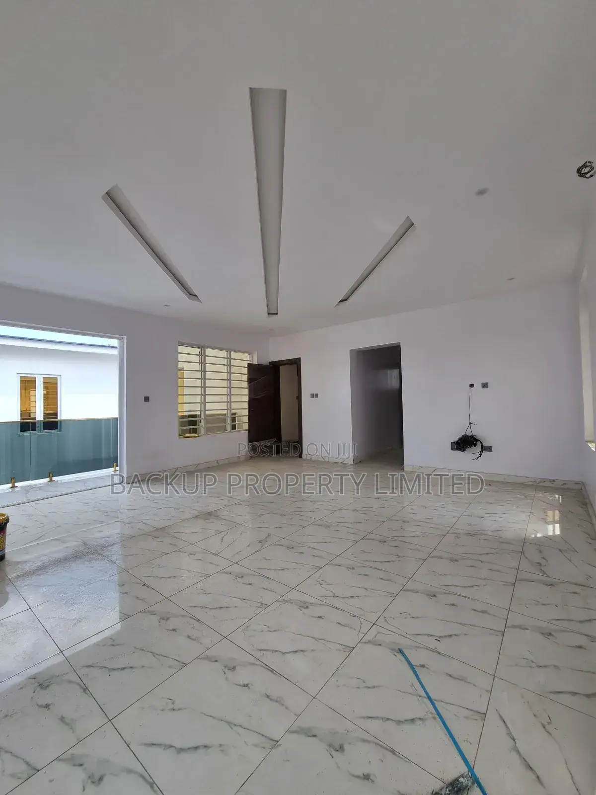 5bdrm Duplex in Opebi for sale