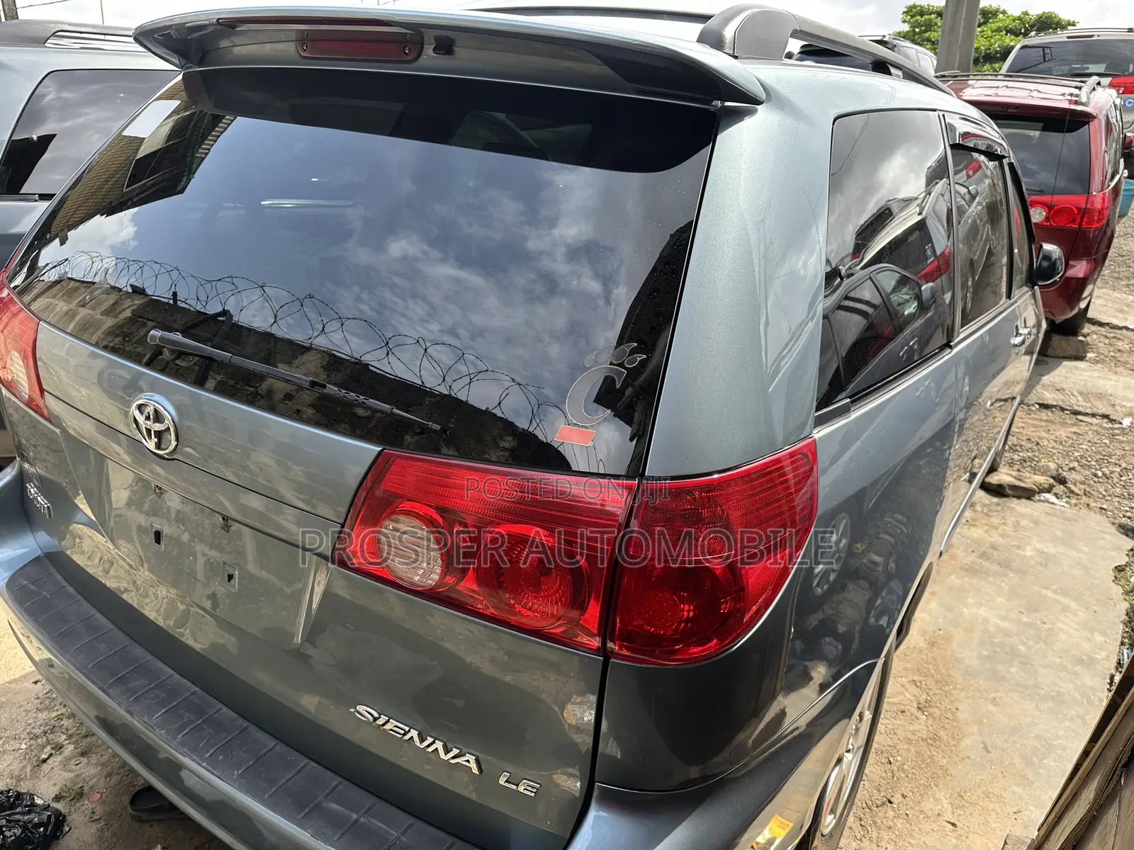 Toyota Sienna LE FWD 2006 Gold