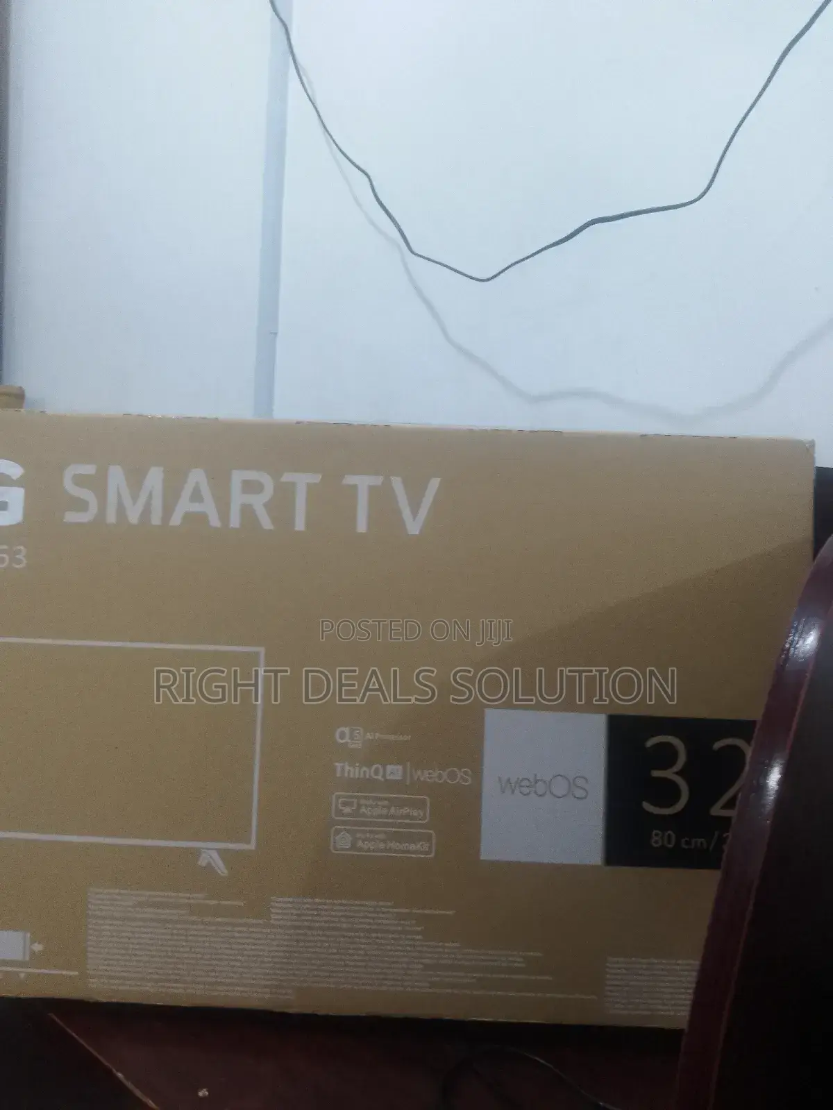 Lg 32" Edge-to-Edge Smart Display – Innovation in 32 Inches