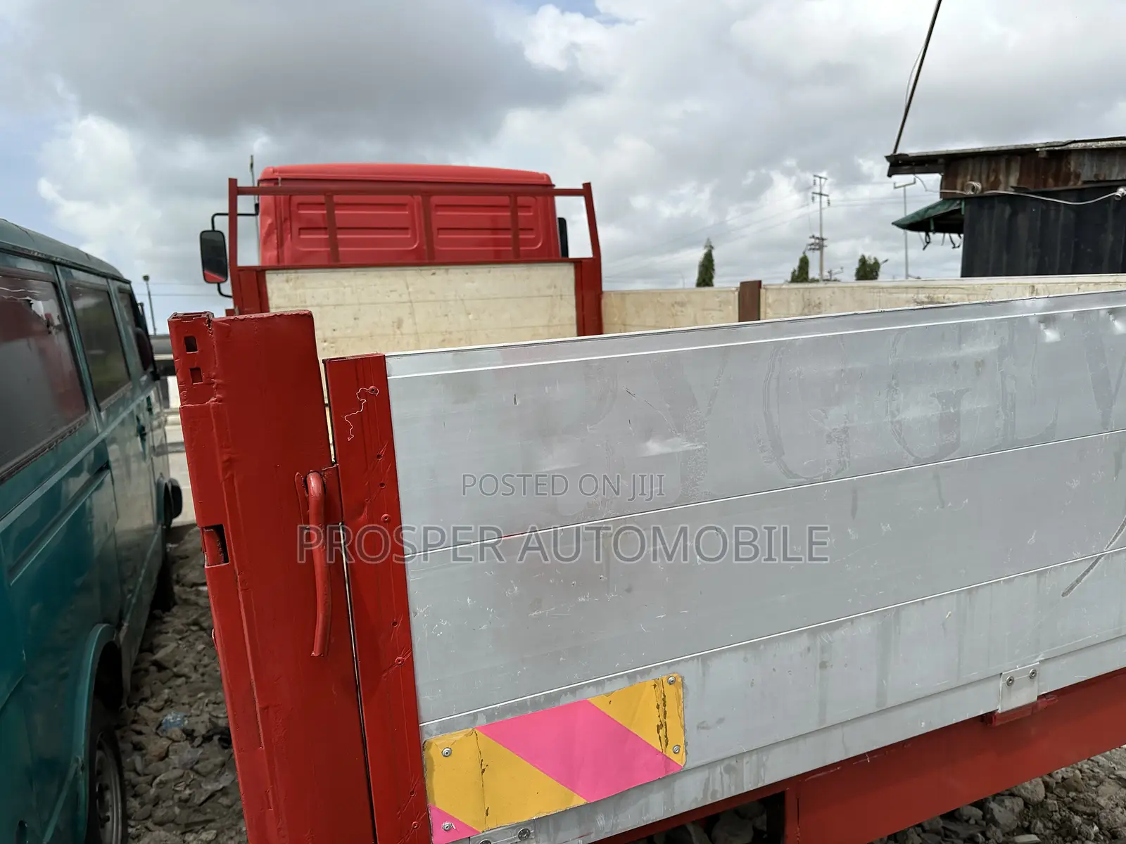Mercedes Benz Truck 814 Red Color