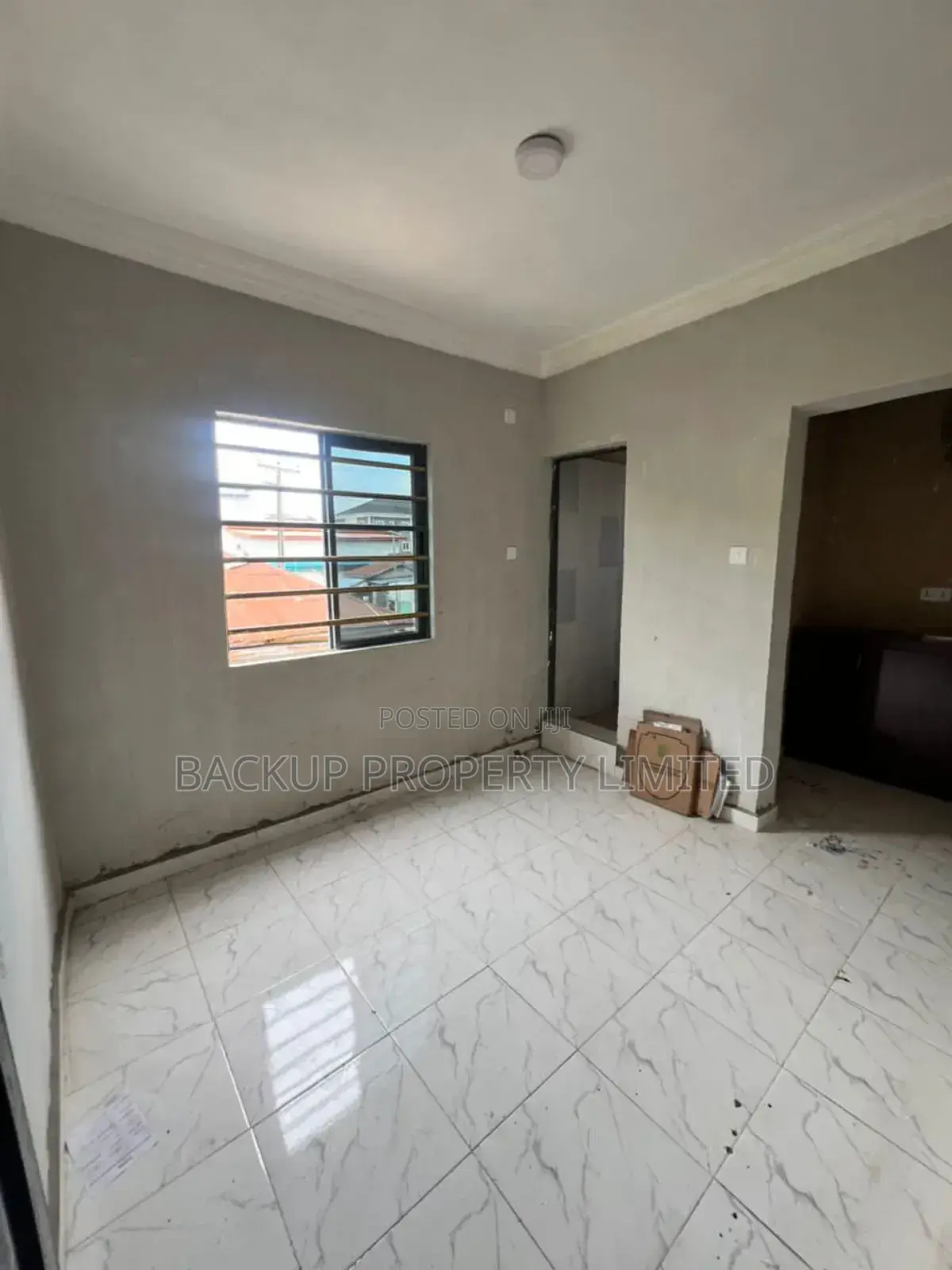 Studio Apartment in Shomolu for sale