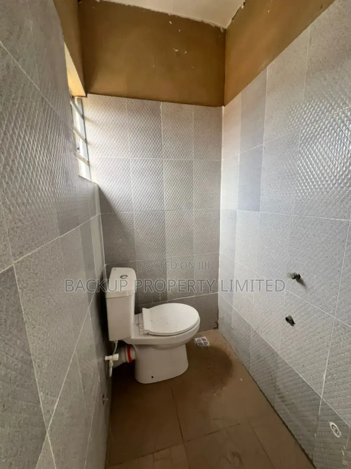 Studio Apartment in Shomolu for sale
