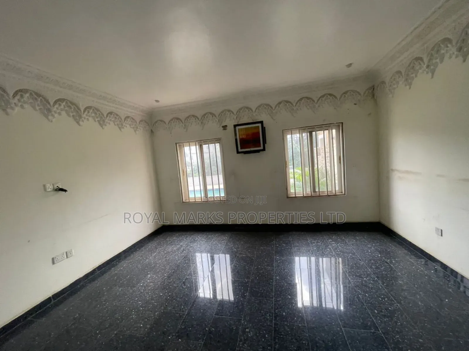 5bdrm Duplex in Kado for sale