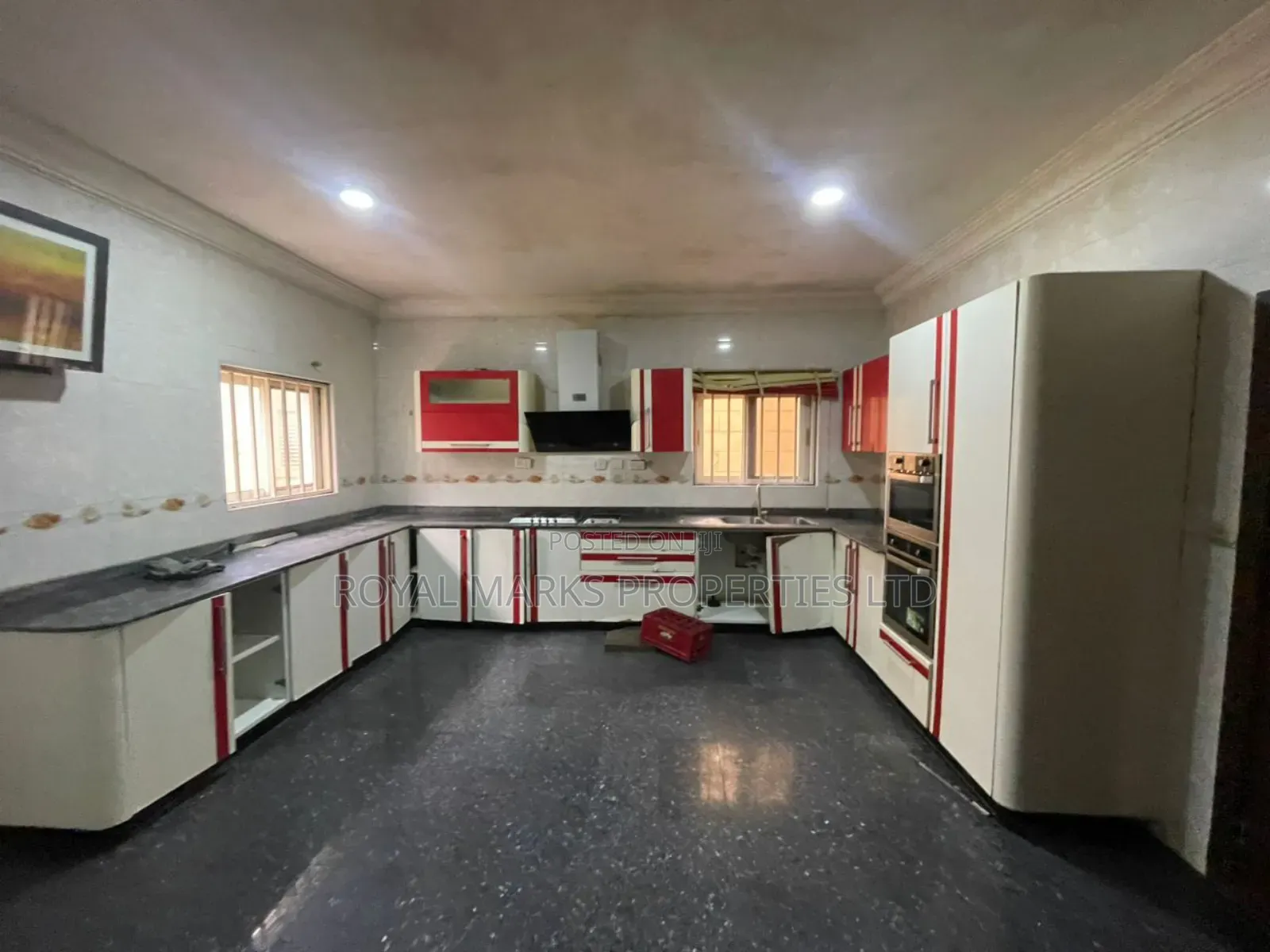5bdrm Duplex in Kado for sale