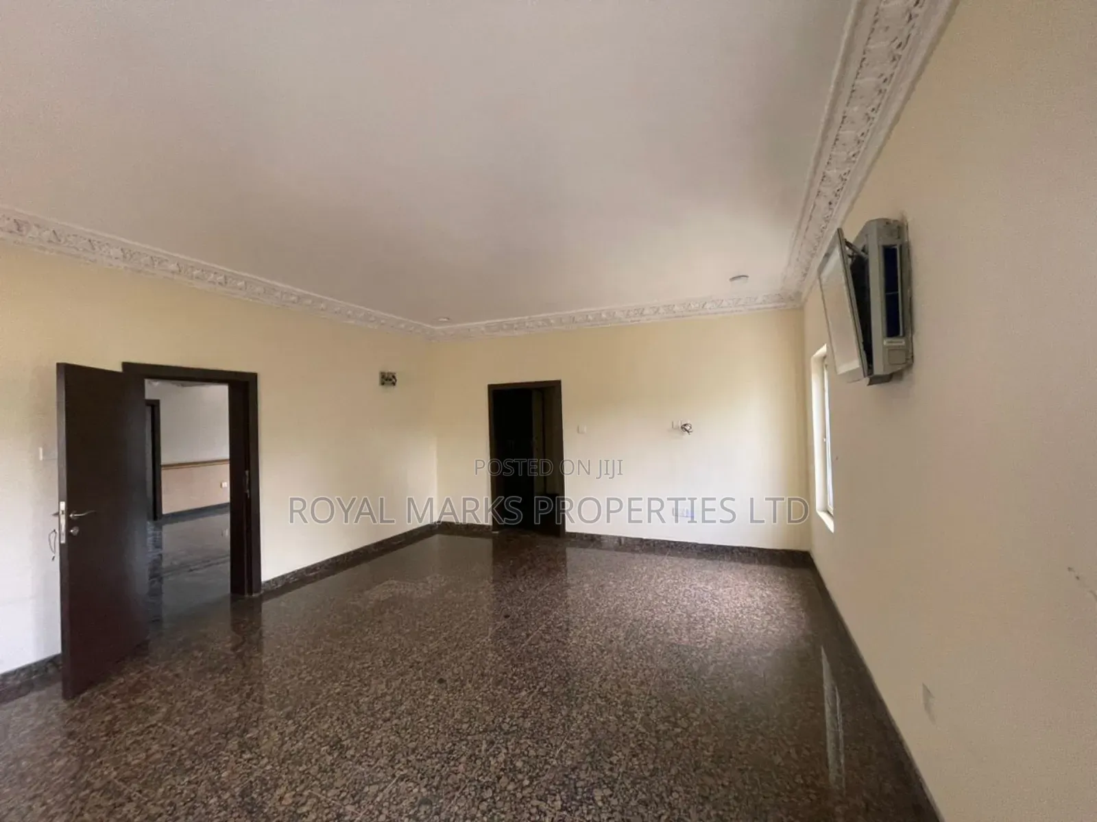 5bdrm Duplex in Kado for sale