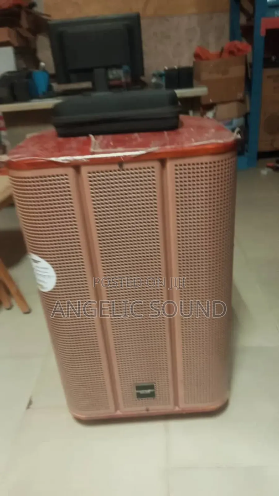 Modern Day 15 Inches Wooden Body, Mlg1525kb TWS Function