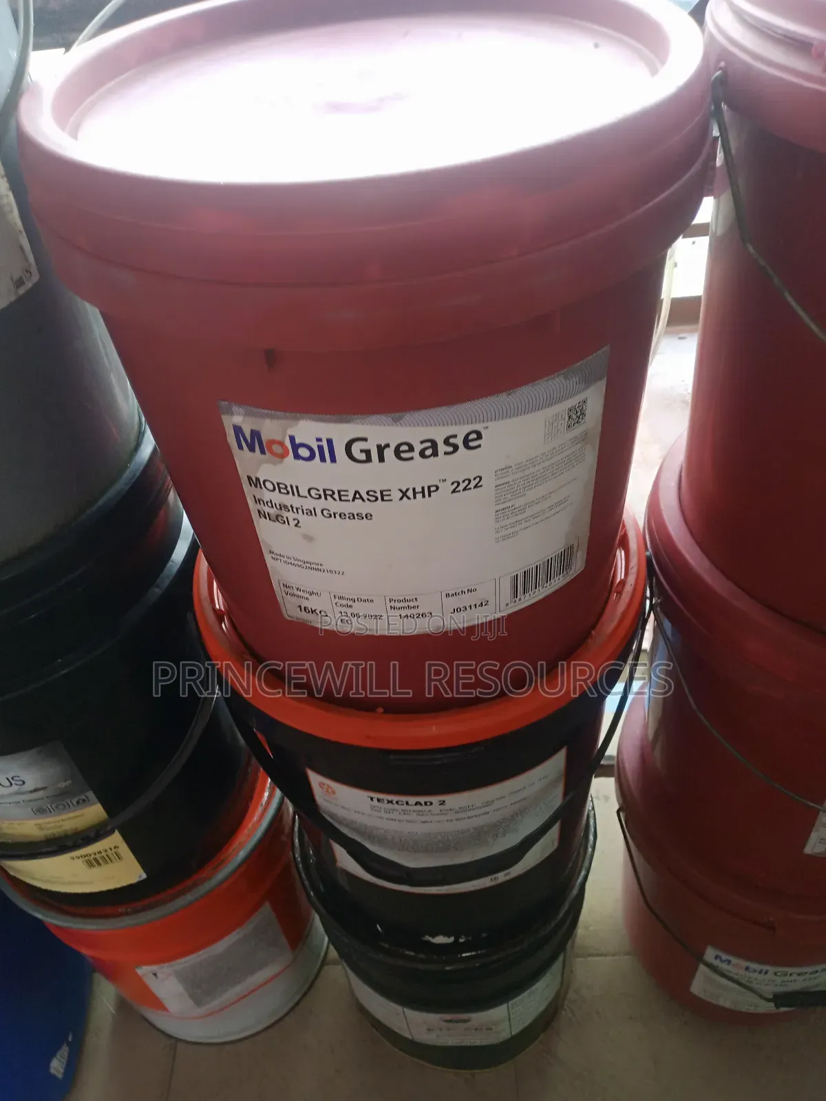 Mobile Grease Bucket Available.