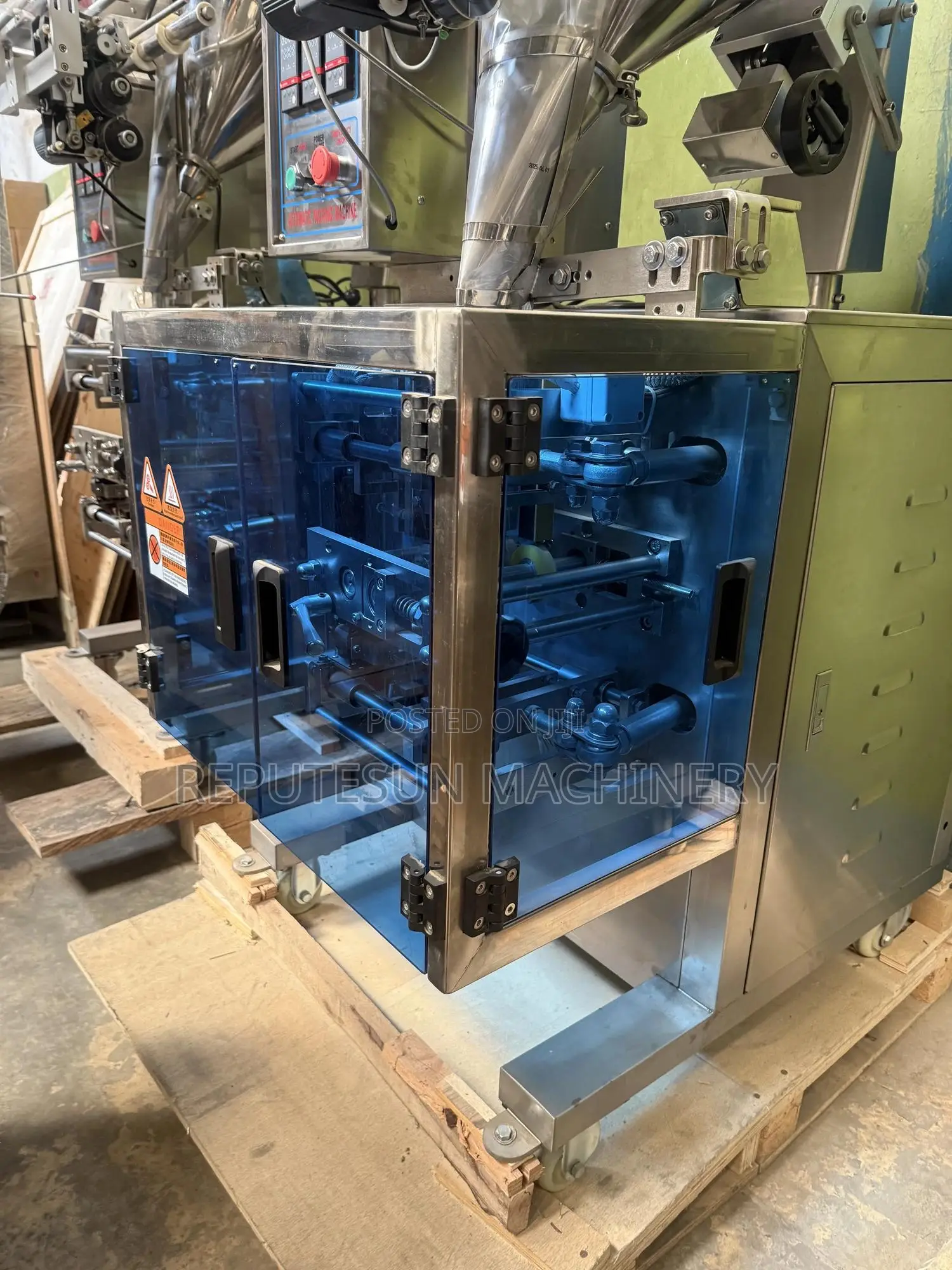 Four-Side Sealing Powder Packing Machine C/W Acrylic Glass Cover