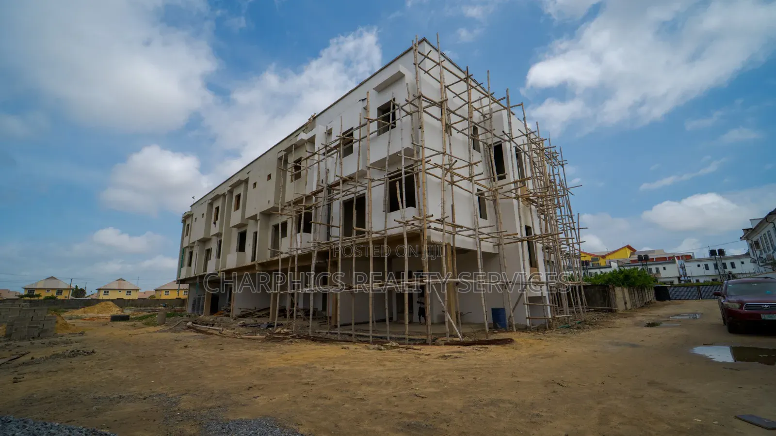 2bdrm Maisonette In Osapa London For Sale