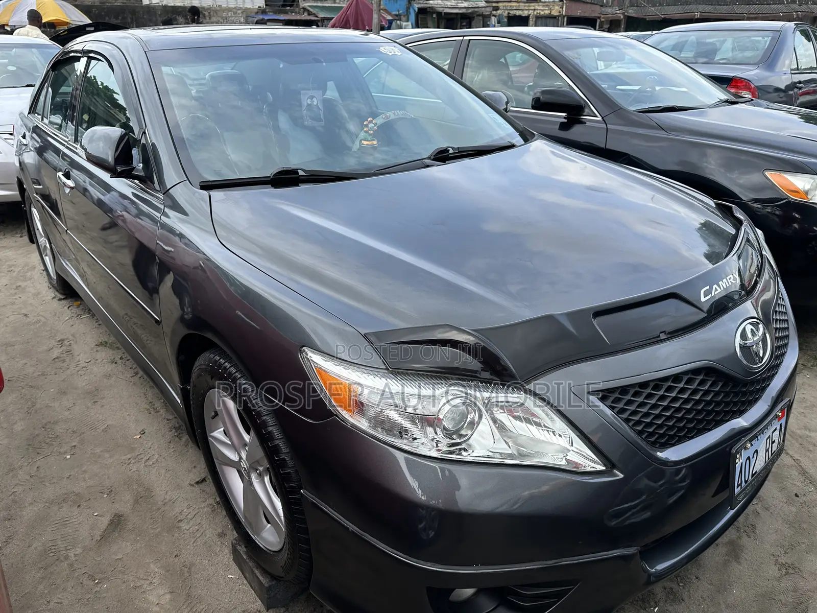 Toyota Camry SE 4dr Sedan (2.5L 4cyl 6A) 2011 Gray