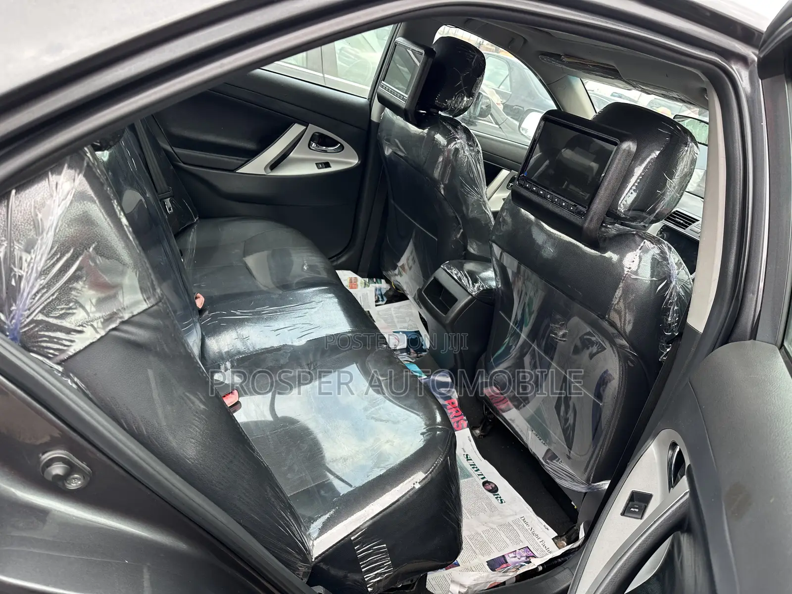 Toyota Camry SE 4dr Sedan (2.5L 4cyl 6A) 2011 Gray