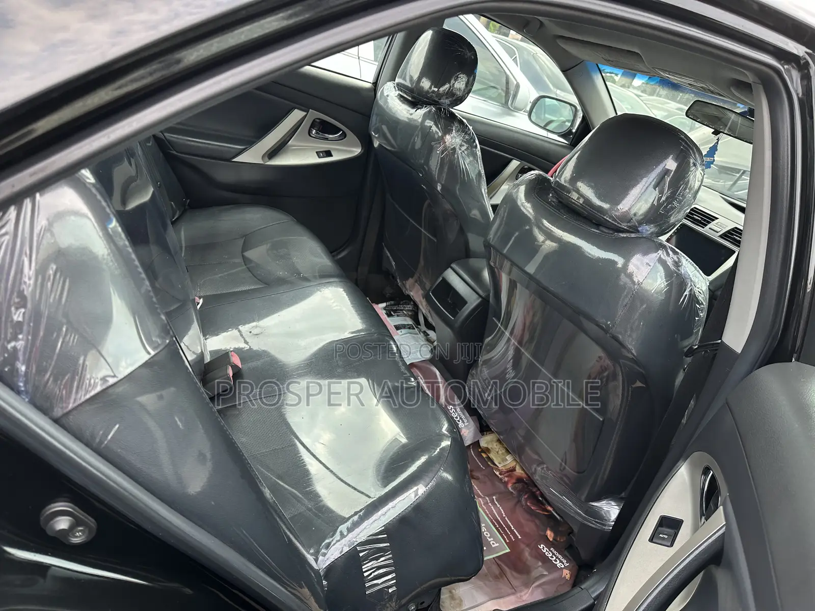 Toyota Camry SE 4dr Sedan (2.5L 4cyl 6A) 2011 Black