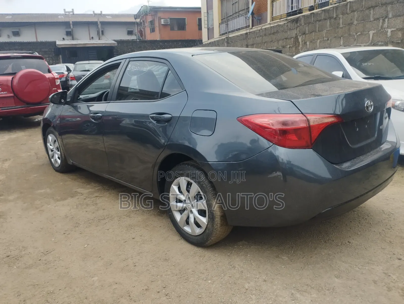 Toyota Corolla LE (1.8L 4cyl 2A) 2018 Gray