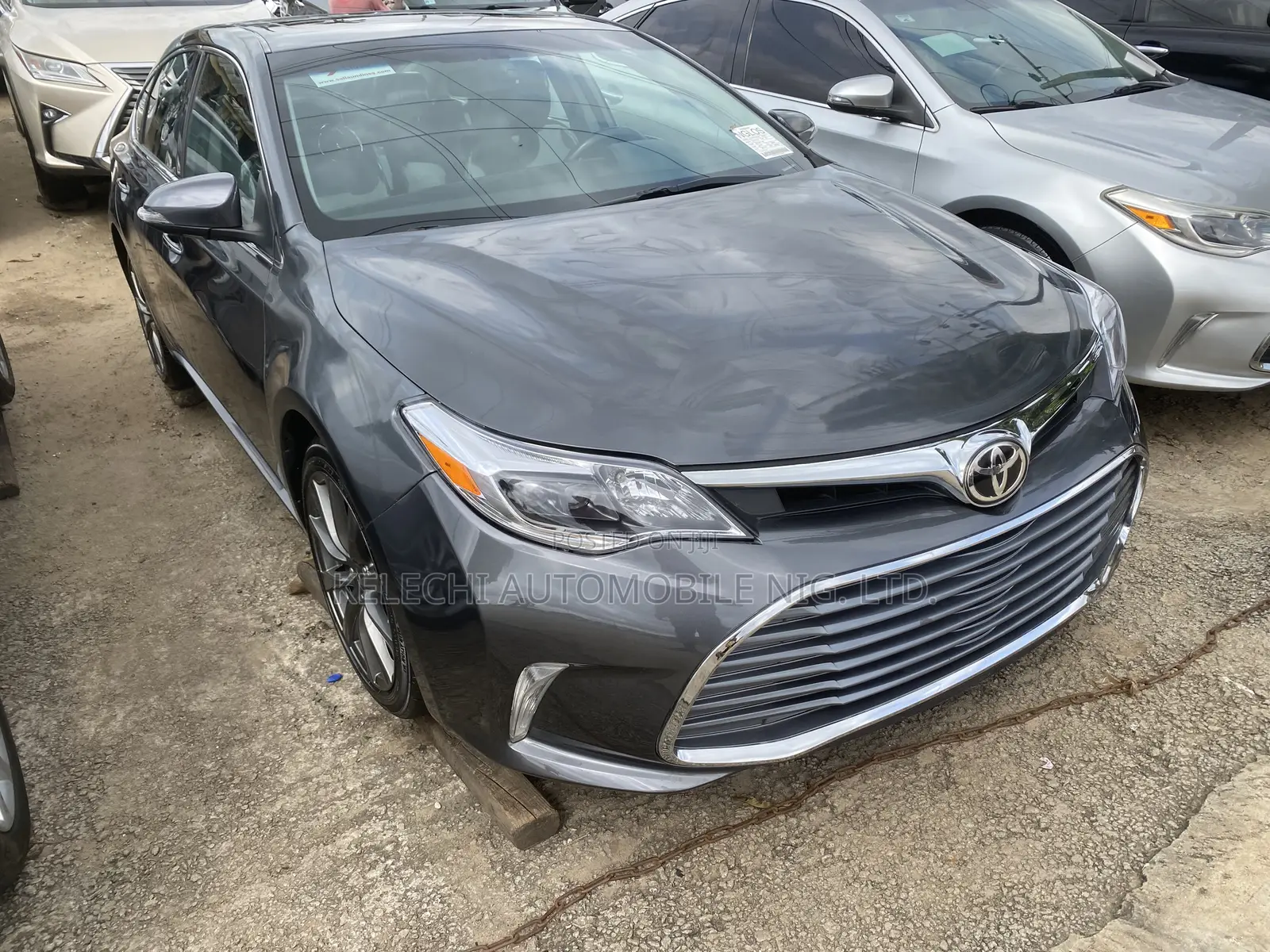 Toyota Avalon Limited Sedan FWD (3.5L 6cyl 6A) 2013 Gray