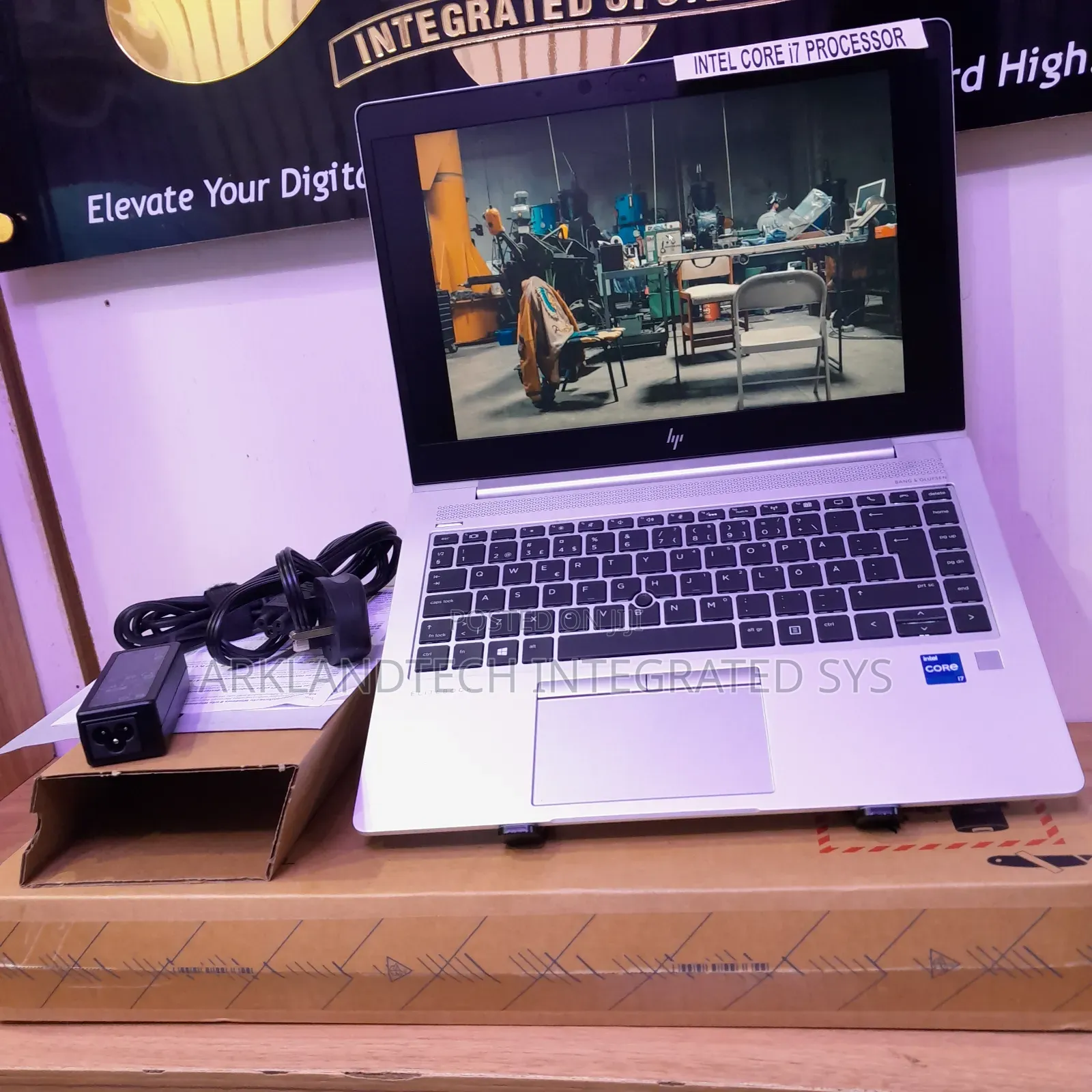 New Laptop HP EliteBook 840r G4 12GB Intel Core I7 SSD 256GB