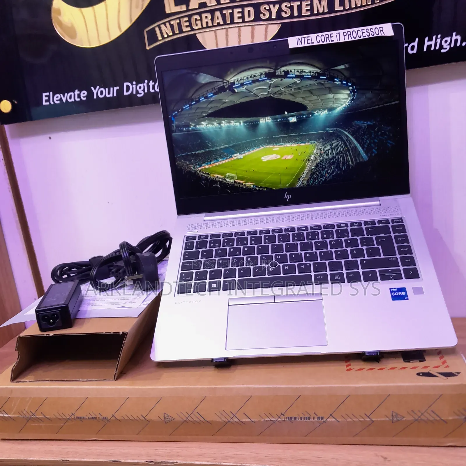New Laptop HP EliteBook 8570P 16GB Intel Core I7 SSD 1T
