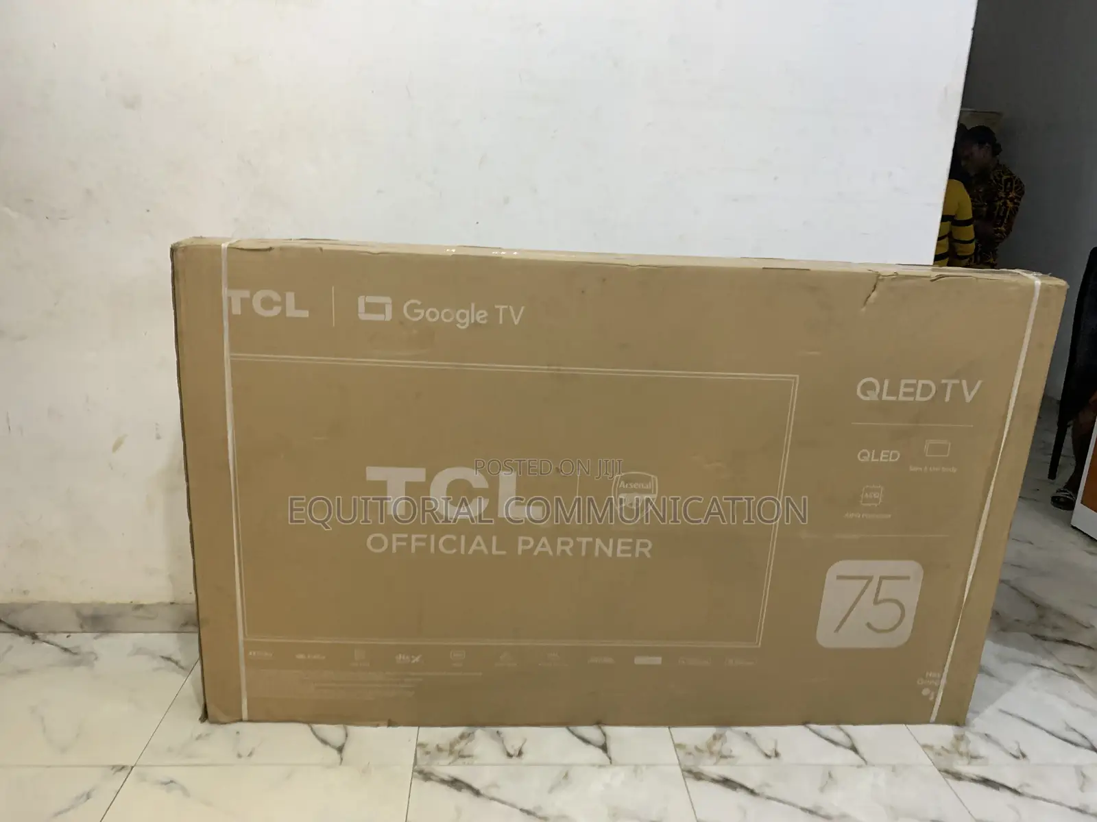 Vibrant 75" TCL Qled Smart Tv - Perfect for Movie Nights!