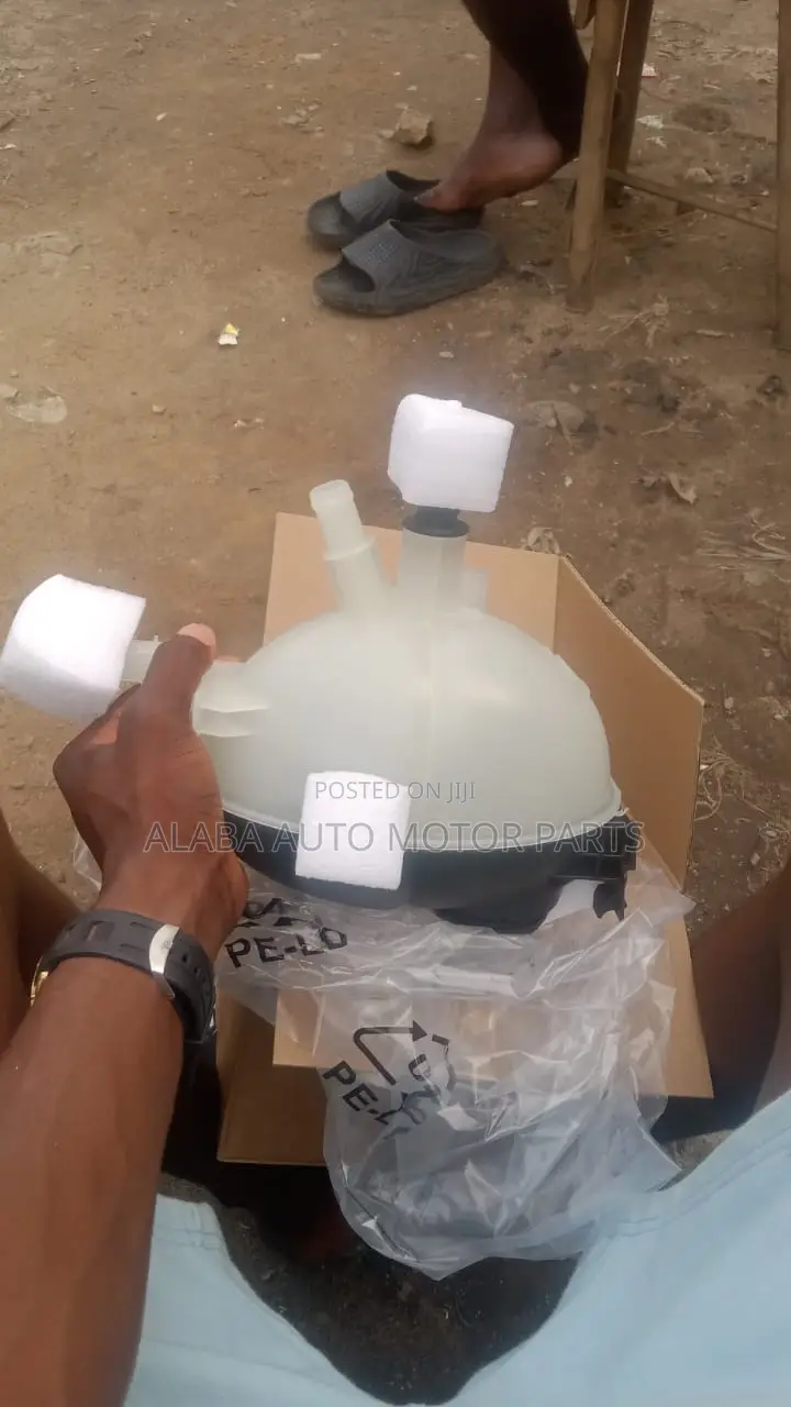Mercedes Benz and BMW Water Can 204,205,Glk and Gle