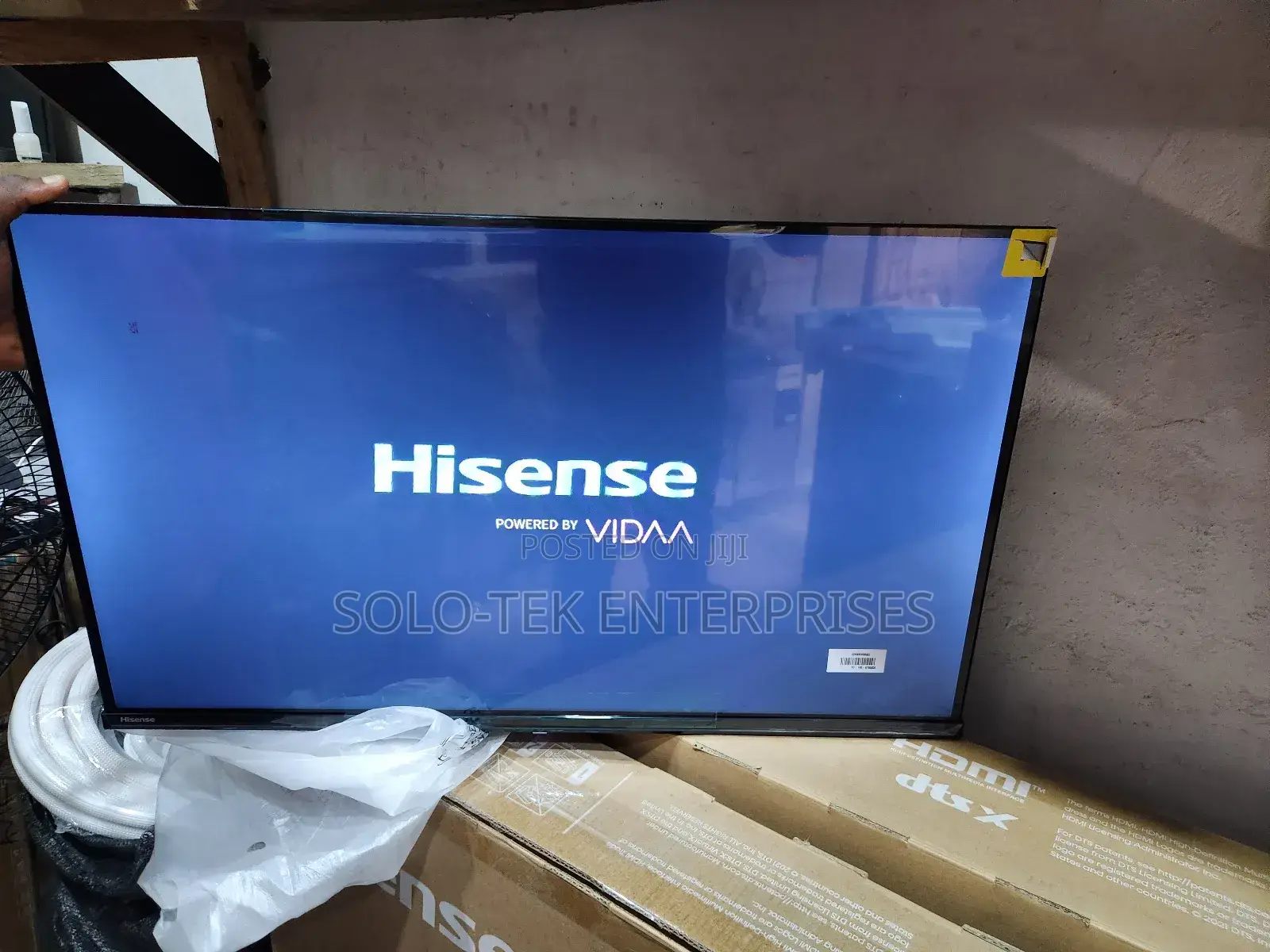 Hisense Smart 32 Frameless