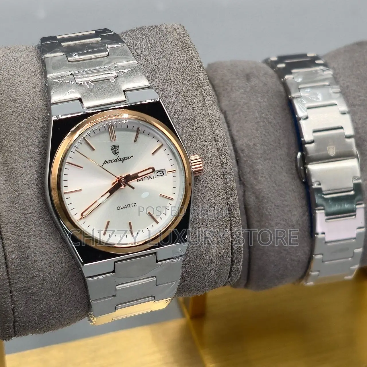 Poedagar Quality Men Chain Strap Water Resistant Wristwatch