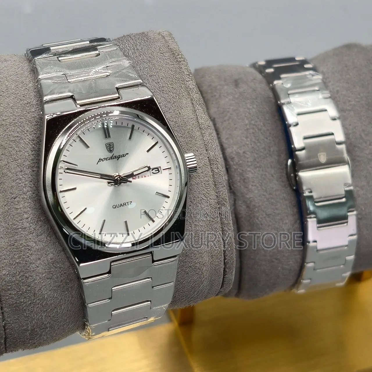 Poedagar Quality Men Chain Strap Water Resistant Wristwatch