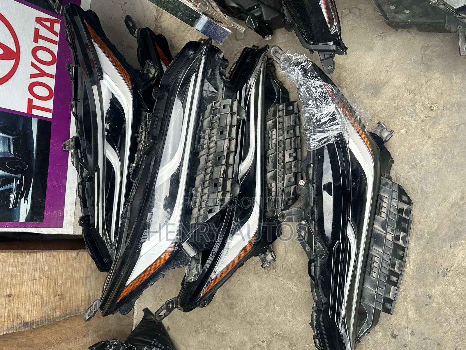 Set Headlamp Venza 2020