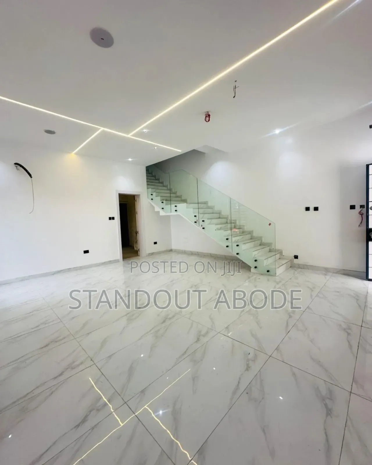 4bdrm Duplex in Inside An Estate, Ikeja GRA for sale