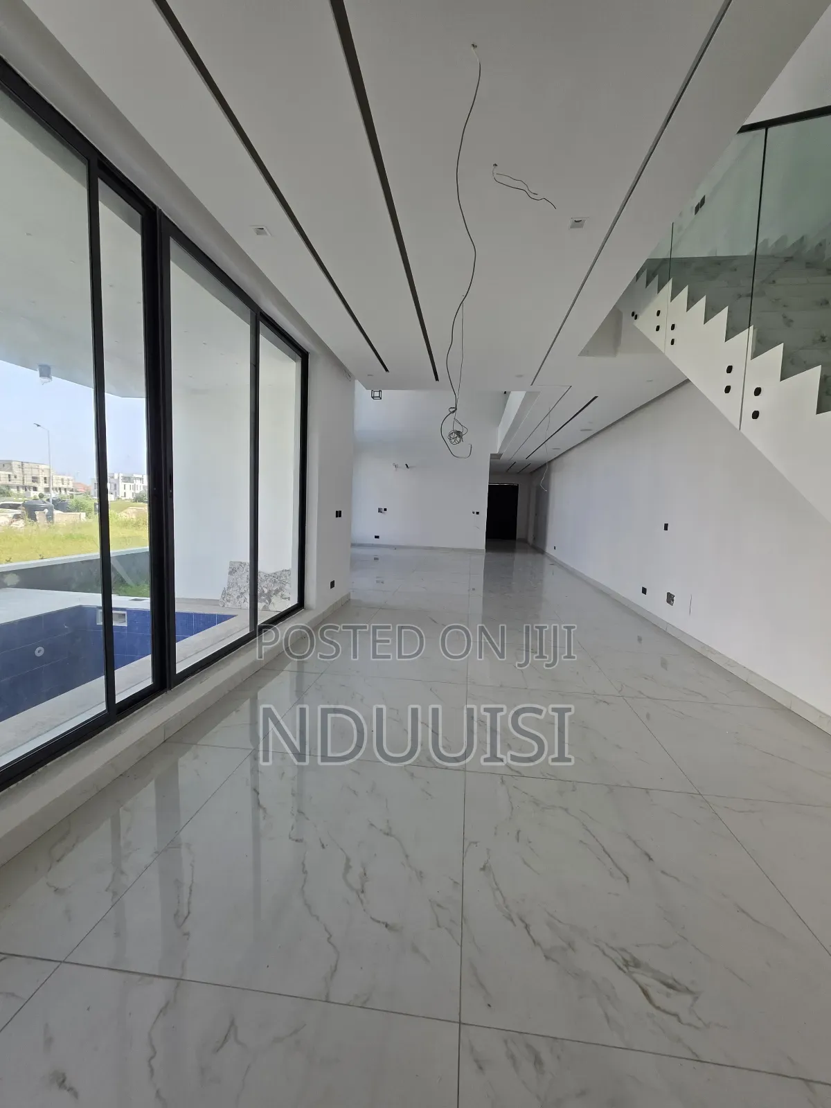 5bdrm Duplex in Cowrie Creek Estate, Ikate for sale